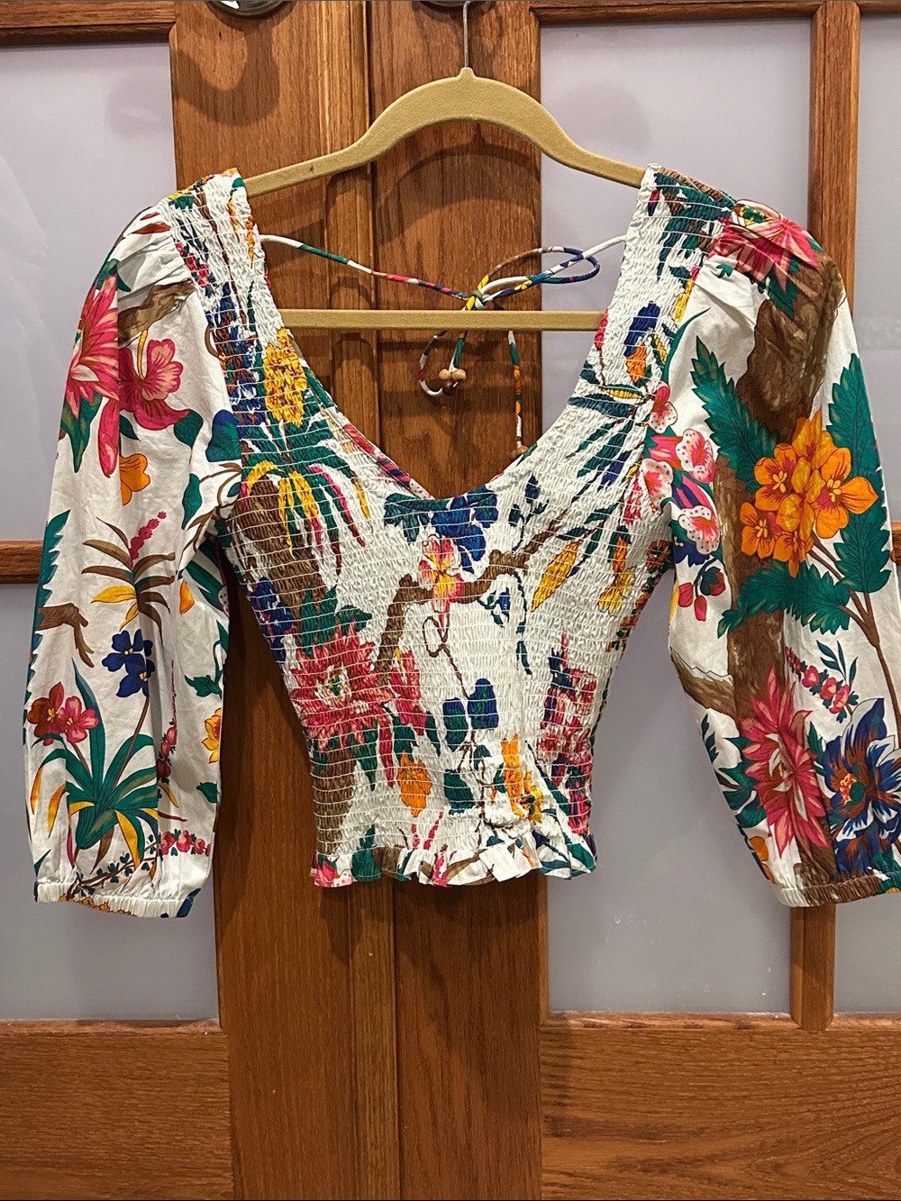 Floral Smocked Puff-Sleeve Cropped Blouse - White Multicolor - Picture 3 of 6